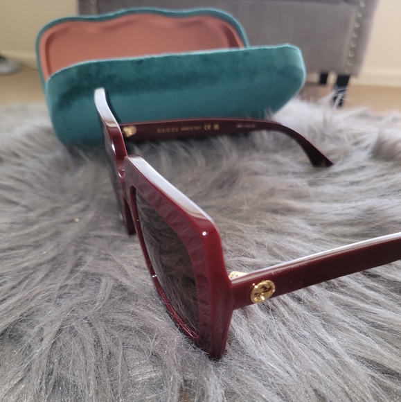Gucci Authentic Oversized GG0328S Burgundy Sunglasses - Picture 4 of 10